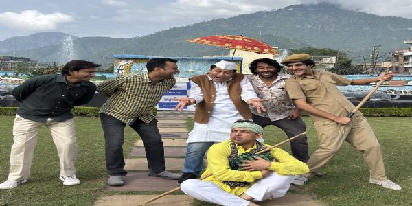 नटरंग के नाटक ‘गत्त’ ने व्यवस्था और सामाजिक संवेदनहीनता पर किया तीखा प्रहार