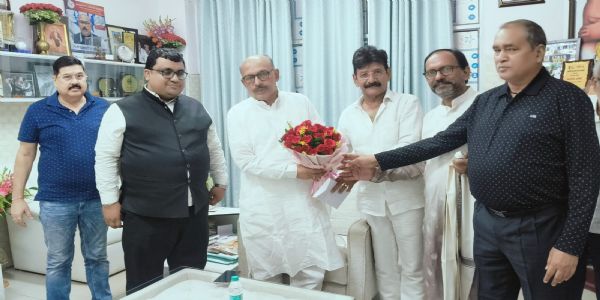 स्पीकर से मिला प्रणामी ट्रस्ट का प्रतिनिधिमंडल