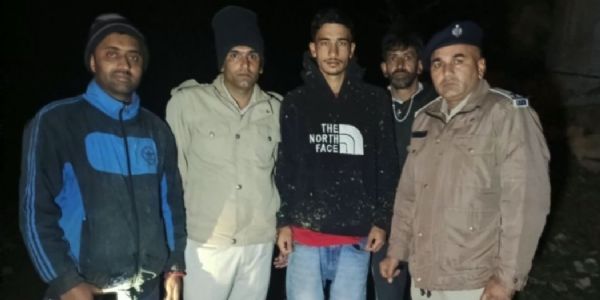 चूड़धार के जंगल में रास्ता भटके दो व्यक्ति, शिमला पुलिस ने रातभर रेस्क्यू ऑपरेशन चलाकर ढूंढ निकाला