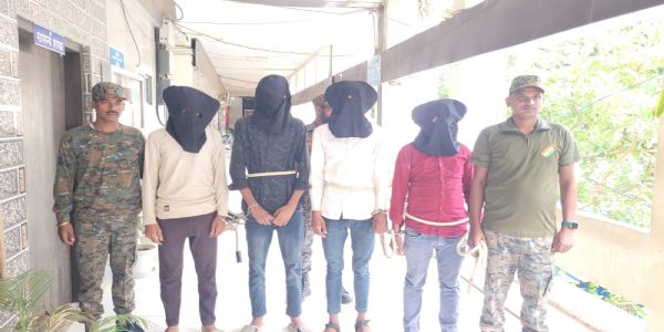 अफीम के साथ चार तस्कर गिरफ्तार
