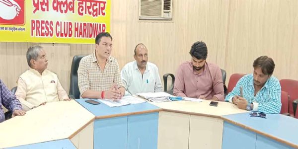 सरकारी भूमि पर कब्जे के आरोप,जांच की मांग