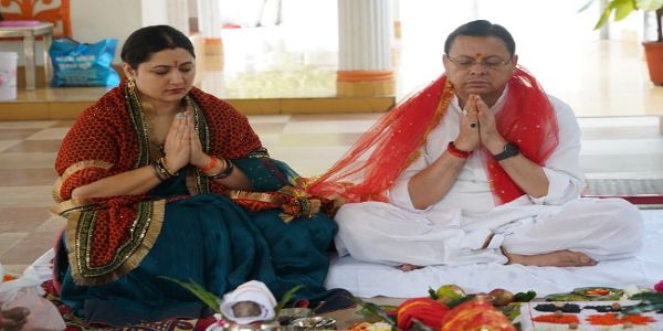 उत्तराखंड में शारदीय नवरात्र की धूम, मंदिरों में उमड़ रहे श्रद्धालु