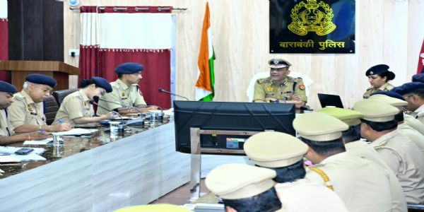 त्योहारों को लेकर एडीजी ने की समीक्षा बैठक, संवेदनशील स्थलों पर अतिरिक्त पुलिस बल तैनात करने के निर्देश
