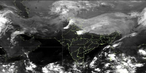 भारत मौसम विज्ञान विभाग की वेबसाइट पर दर्शाया गया उपग्रह से प्राप्त तड़ित पूर्वानुमान।