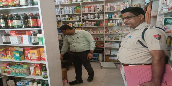 फतेहाबाद : 40 मेडिकल स्टोरों पर छापा, 11 पर नहीं मिले फार्मासिस्ट