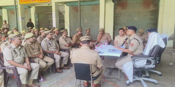 कानपुर में बिठूर नगर पंचायत अध्यक्ष पद के उपचुनाव के लिए पुलिस मुस्तैद, डीसीपी  ने दिए सुरक्षा के निर्देश