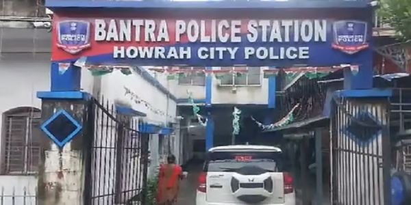 हावड़ा के कदमतला बाजार में दवा दुकान में लगी आग, दमकल ने पाया काबू