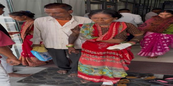 अपना हेल्प क्यूआर से तीन मिनट में पहुंची एम्बुलेंस, सड़क हादसे में घायल तीन लोगों को मिला निःशुल्क इलाज