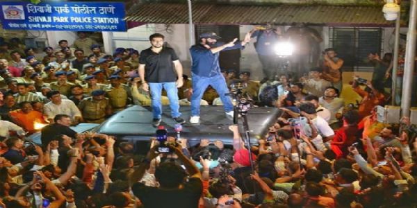सीईसी ज्ञानेश कुमार के इस्तीफे की मांग पर प्रदर्शन, आदित्य-अमित ठाकरे समेत 300 लोगों पर केस