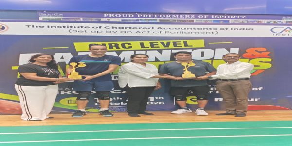 रायपुर बैडमिंटन लीग में रांची के सीए चंदन कुमार और सुरेंद्र विश्वकर्मा की जोड़ी बनी चैंपियन