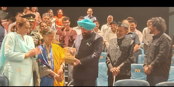 राज्यपाल ने देखी फिल्म ‘पायर’, 30 अक्टूबर को होगी रिलीज