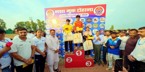 फतेहाबाद में विजेता खिलाड़ियों को सांसद सुभाष बराला ने किया सम्मानित