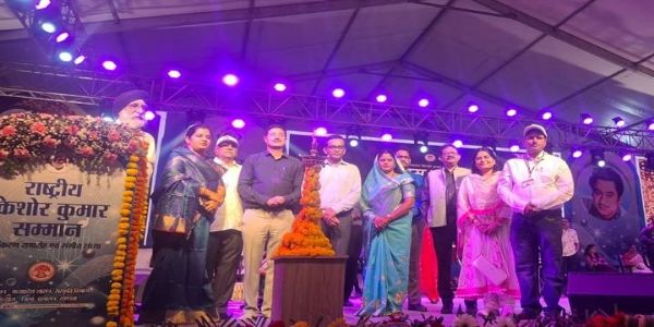 खंडवाः ‘राष्ट्रीय किशोर कुमार सम्मान अलंकरण समारोह में ये शाम मस्तानी संगीत संध्या का आयोजन