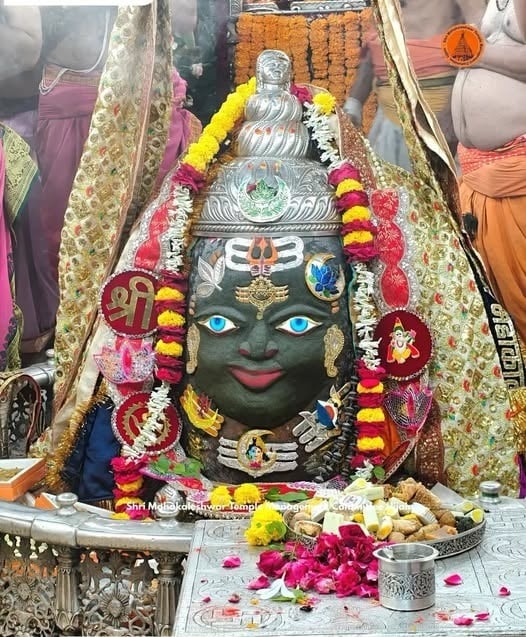 भस्म आरती में विशेष श्रृंगार भस्म आरती में विशेष श्रृंगार