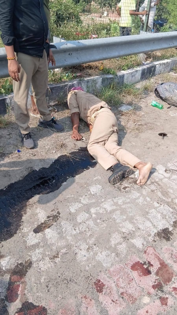 कन्नौज: पूर्व सांसद सुब्रत पाठक की स्कॉर्ट गाड़ी भीषण हादसे का शिकार