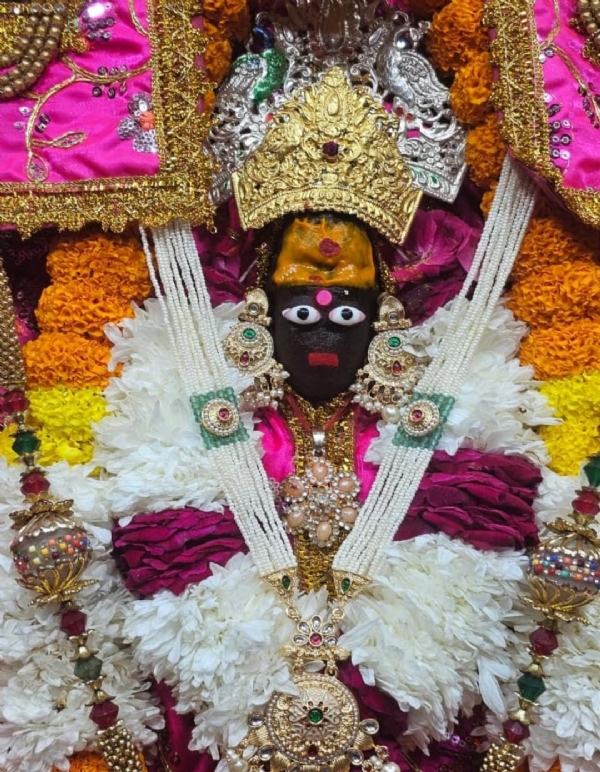 शक्तिपीठ मां कल्याणी देवी मंदिर का छाया चित्र शक्तिपीठ मां कल्याणी देवी मंदिर का छाया चित्र