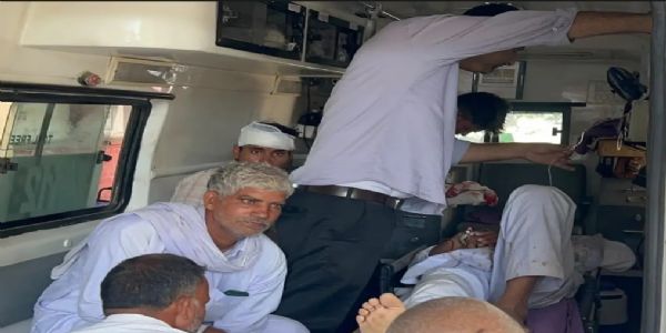 हांसी : डाटा गांव में नाली बनाने को लेकर खूनी संघर्ष, पिता-पुत्र समेत तीन घायल