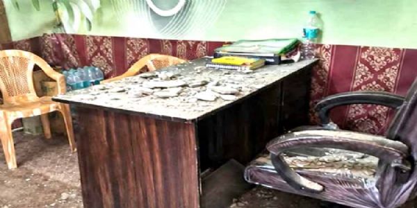 एलआईयू कार्यालय की छत टूटी, बाल-बाल बचा कर्मी