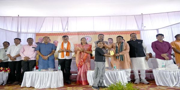 जांजगीर-चांपा: युवा उड़ान 2026 कार्यक्रम में प्रतिभावान युवाओं और खिलाड़ियों का हुआ सम्मान