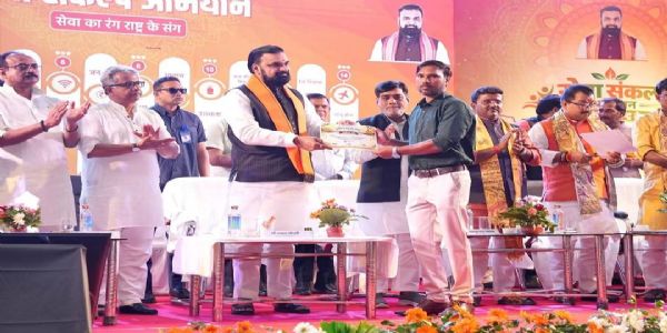 भाजपा की ‘सेवा के रंग, राष्ट्र के संग’ रंगोली कार्यक्रम में शामिल हुए मुख्यमंत्री सम्राट चौधरी