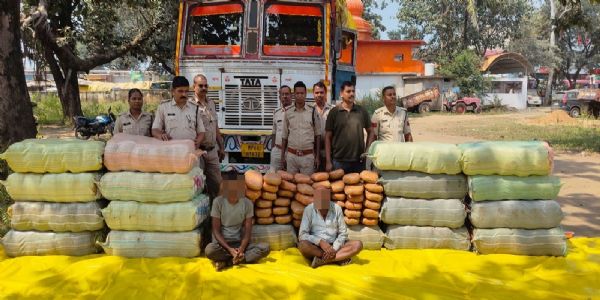 शहडोल में ट्रक से 735 किलो गांजा जब्त, दो आरोपी गिरफ्तार