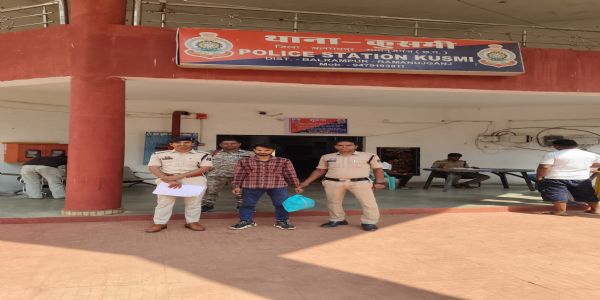 कुसमी साप्ताहिक बाजार से चोरी हुई बाइक मक्का खेत में मिली, 21 वर्षीय आरोपित गिरफ्तार