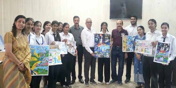एसएमजेएन कॉलेज की चित्रकला प्रतियोगिता में शालिनी और भूमिका प्रथम