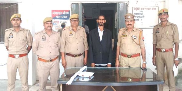 पिता की पीटकर हत्या का आराेपित बेटा गिरफ्तार