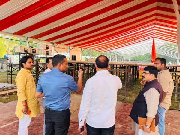 मुख्यमंत्री योगी की प्रस्तावित जनसभा स्थल पर मुख्यमंत्री योगी की प्रस्तावित जनसभा स्थल पर