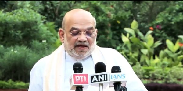 केंद्रीय गृहमंत्री अमित शाह मंगलवार को मीडिया को संबोधित करते हुए केंद्रीय गृहमंत्री अमित शाह मंगलवार को मीडिया को संबोधित करते हुए