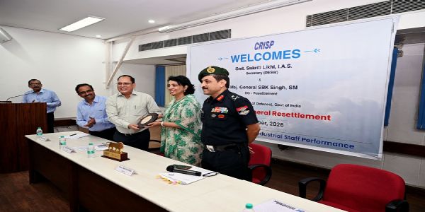 क्रिस्प संस्थान भोपाल पहुंची सचिव सुकृति लेखी क्रिस्प संस्थान भोपाल पहुंची सचिव सुकृति लेखी
