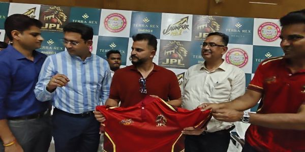 जौनपुर प्रीमियर लीग के समापन पर पहुंचे पूर्व भारतीय खिलाड़ी सुरेश रैना