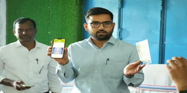 वाटर टैक्स के लिए ग्राम सभा, उपायुक्त ने किया भुगतान