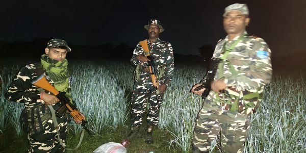 एसएसबी ने मानिकपुर में तस्करी का 52 किलो गांजा किया जब्त