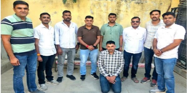 ऑपरेशन विषकपिल: तीन साल से फरार एक लाख का इनामी तस्कर कंवराराम बाड़मेर से गिरफ्तार