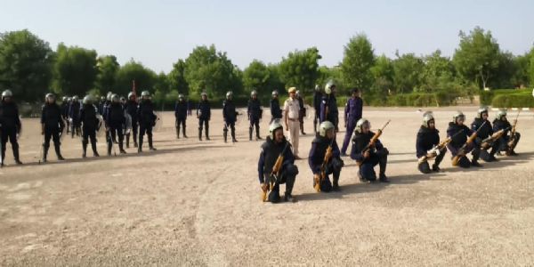 पुलिसकर्मियों को दिया भीड़ और दंगा नियंत्रण का प्रशिक्षण