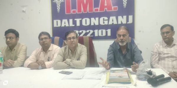 राज्य भर के डॉक्टर 20 तक काला बिल्ला लगाकर करेंगे काम, 22 से हड़ताल : झासा