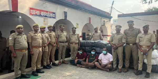 पुलिस ने पकड़ा साढ़े तीन करोड़ का गांजा, तीन तस्कर गिरफ्तार