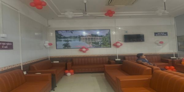 कानपुर सेंट्रल पर वातानुकूलित वेटिंग रूम शुरू, 30 रुपये प्रति घंटे देना होगा शुल्क