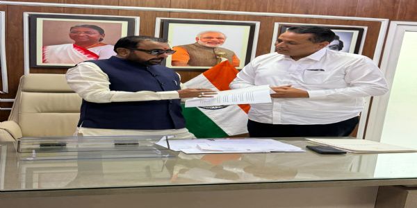 सांसद अनुराग शर्मा ने केंद्रीय राज्य मंत्री से उठाया आयुर्वेदिक महाविद्यालय पपरोला का मुद्दा