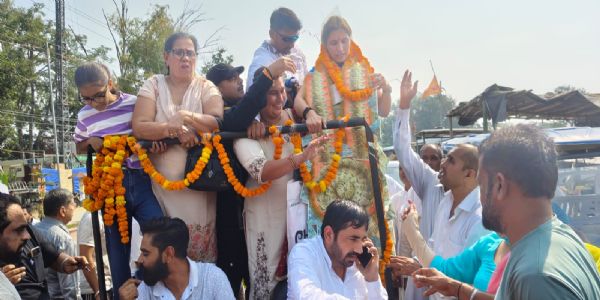 जींद : गोल्ड गर्ल नीरू ढांडा पहुंची जींद, हुआ भव्य स्वागत