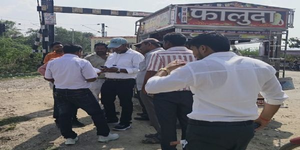 रेलवे व सेतु निगम की टीम ने किया निरीक्षण, जल्द शुरू होगा सेतु निर्माण