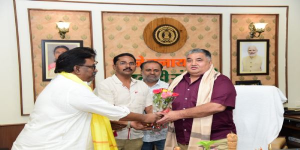 छत्तीसगढ़ के पर्यटन मंत्री राजेश अग्रवाल छत्तीसगढ़ के पर्यटन मंत्री राजेश अग्रवाल
