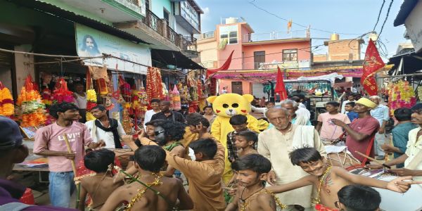 पंचमी पर निकला माता रानी का भव्य विमान, जयकारों से गूंजा सरीला