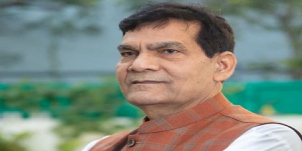 योगी सरकार का नगर विकास और ऊर्जा क्षेत्र की संभावनाओं का अधिक प्रभावी ढंग से इस्तेमाल करने पर जोर : ए.के. शर्मा