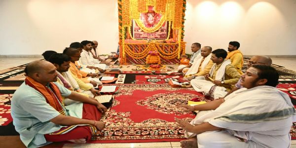 काशी विश्वनाथ धाम में मां भगवती की आराधना, नवदुर्गा सप्तशती का पाठ संपन्न