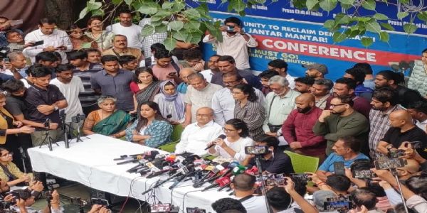 दीपके और नेहा बोरा बोले- चुनाव अधिकारों का उनका संघर्ष किसी व्यक्ति या पार्टी तक सीमित नहीं