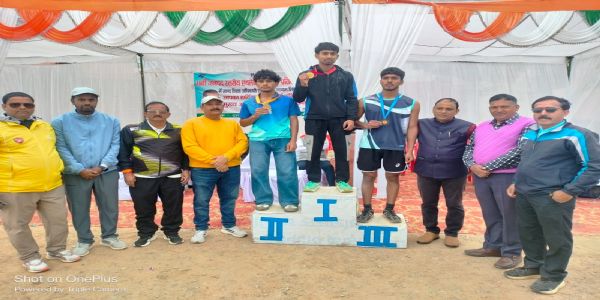 100 मीटर रेस में राहुल, आरूषी, आशीष, अनिल और सौम्या विजेता