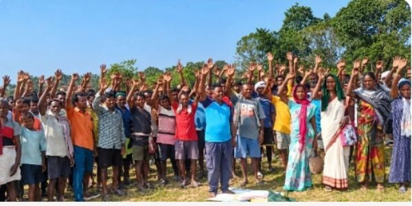 विवाद के कारण रुका विद्यालय का निर्माण कार्य