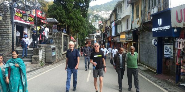 हिमाचल में अक्टूबर में फिर बर्फबारी, लाहौल स्पीति में सड़कें बंद, 10 जिलों में बारिश का अलर्ट